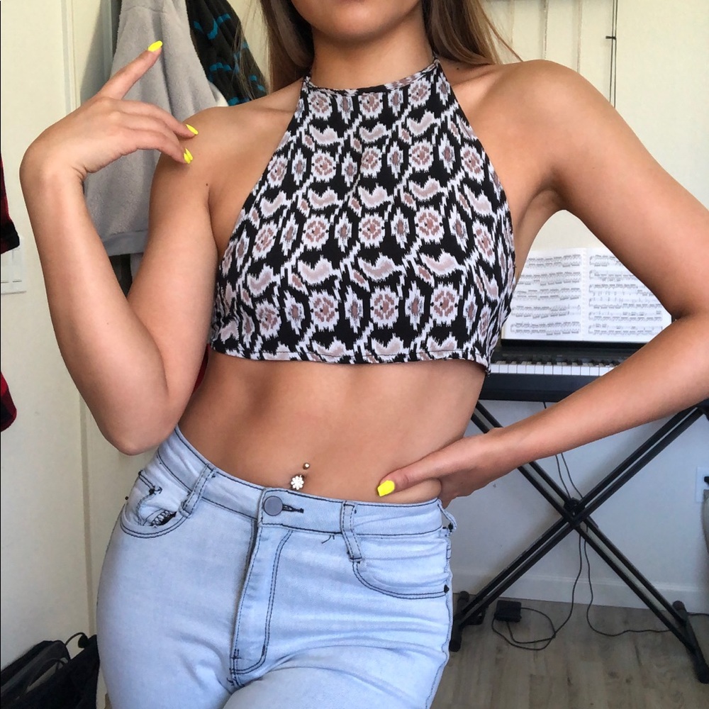 Patterned backless halter top